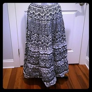 Jane Ashley Maxi Skirt Large